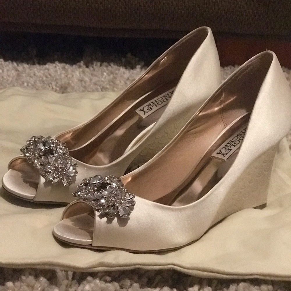 Badgley Mischka Wedge Shoe